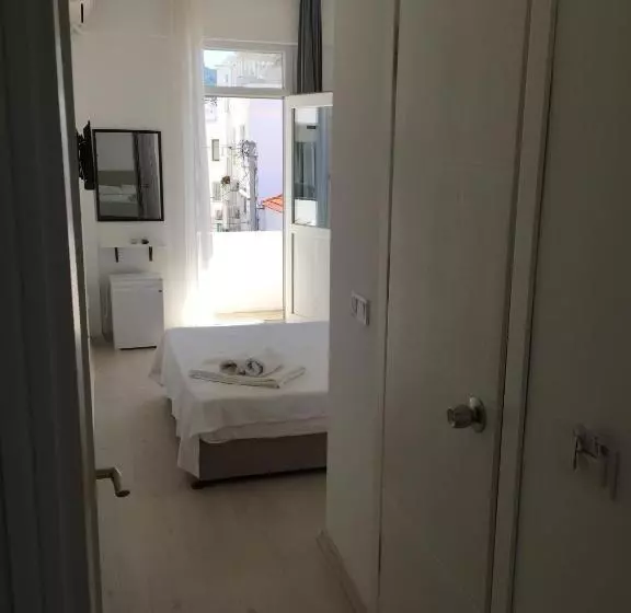 ホテル R House