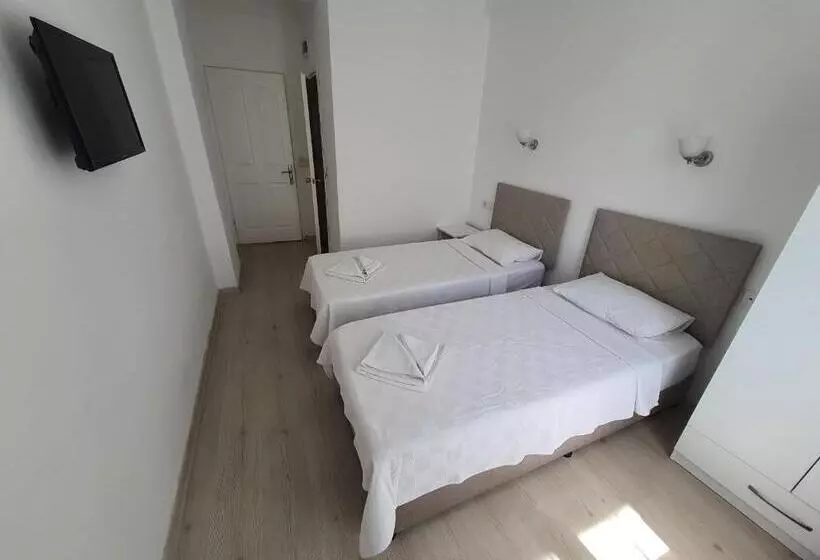 ホテル R House