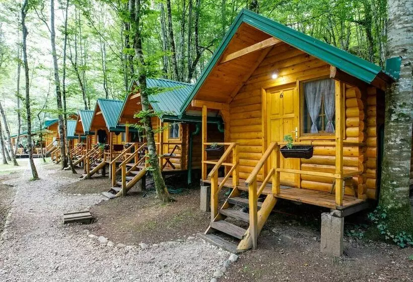 هتل Waterfall Rafting Center