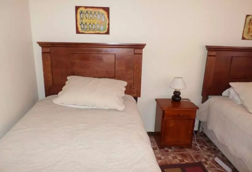 Inti & Killa Hostal