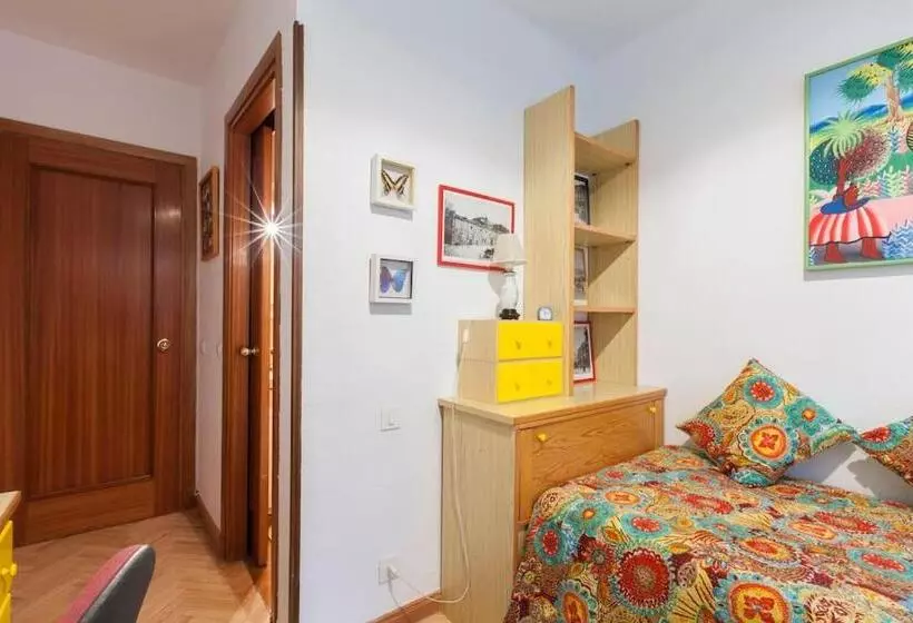 Modern B&b Somosaguas