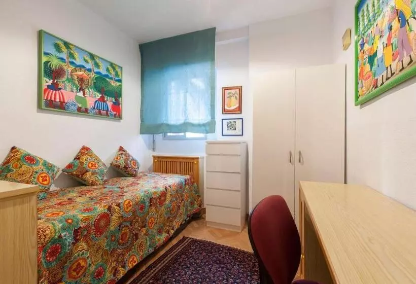 Modern B&b Somosaguas