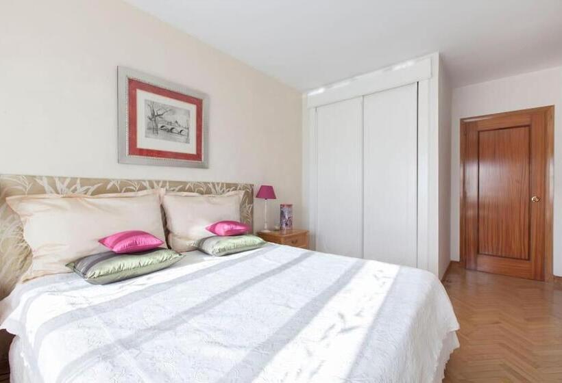 Modern B&b Somosaguas