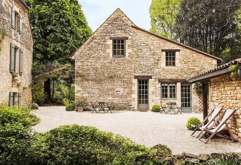 פנסיון Aux Couleurs D Esteil