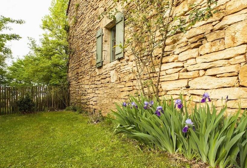 פנסיון Aux Couleurs D Esteil