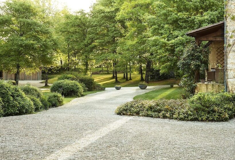 פנסיון Aux Couleurs D Esteil