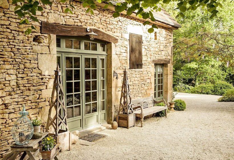 פנסיון Aux Couleurs D Esteil