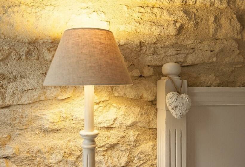 פנסיון Aux Couleurs D Esteil