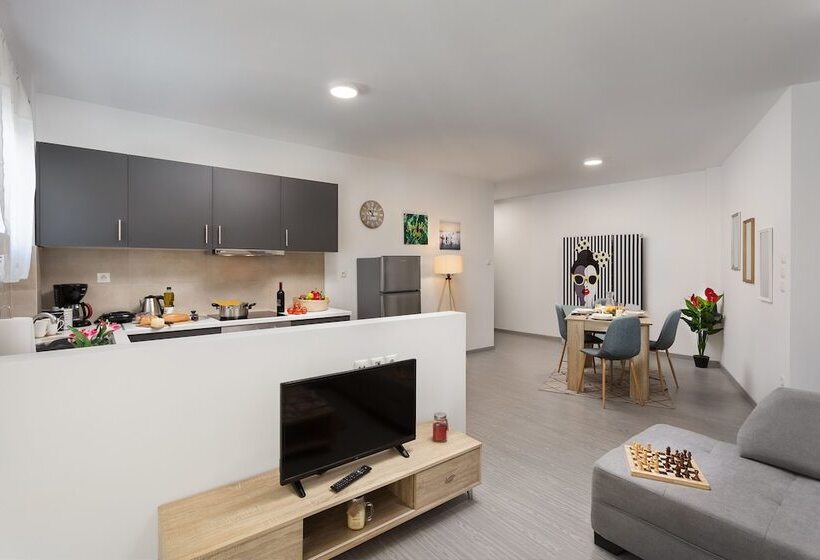 The Aristotelian Suites By Athens Stay