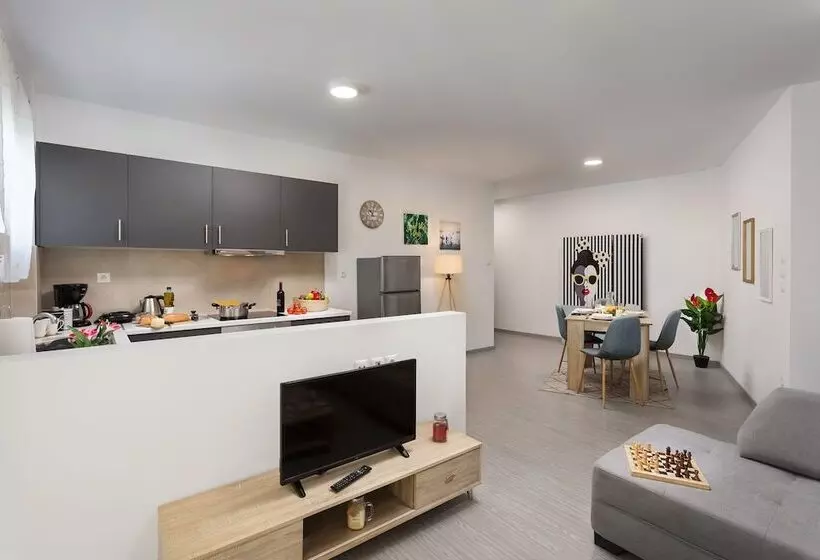 The Aristotelian Suites By Athens Stay