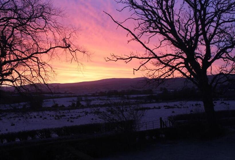 צימר Ballyhargan Farm House