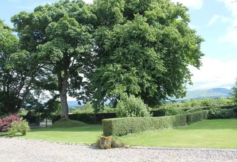 تختخواب و صبحانه Ballyhargan Farm House