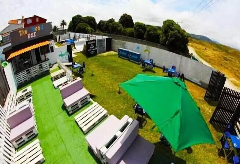 Escuela De Surf Y Hostel Baldaio