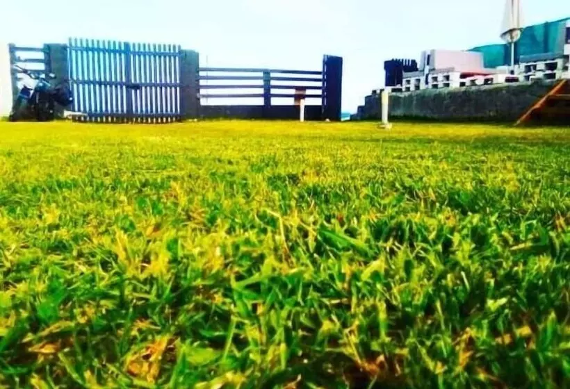 Escuela De Surf Y Hostel Baldaio