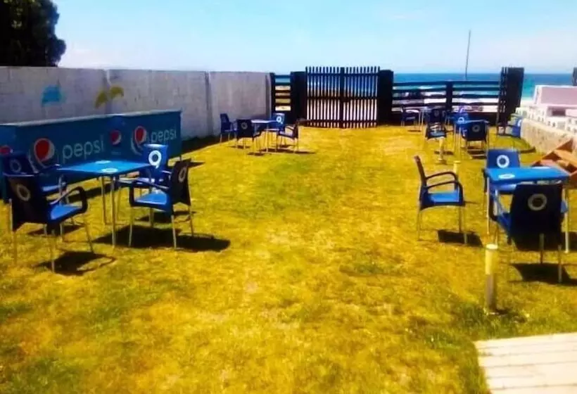 Escuela De Surf Y Hostel Baldaio