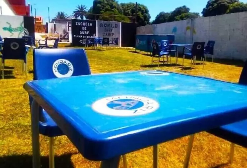 Escuela De Surf Y Hostel Baldaio