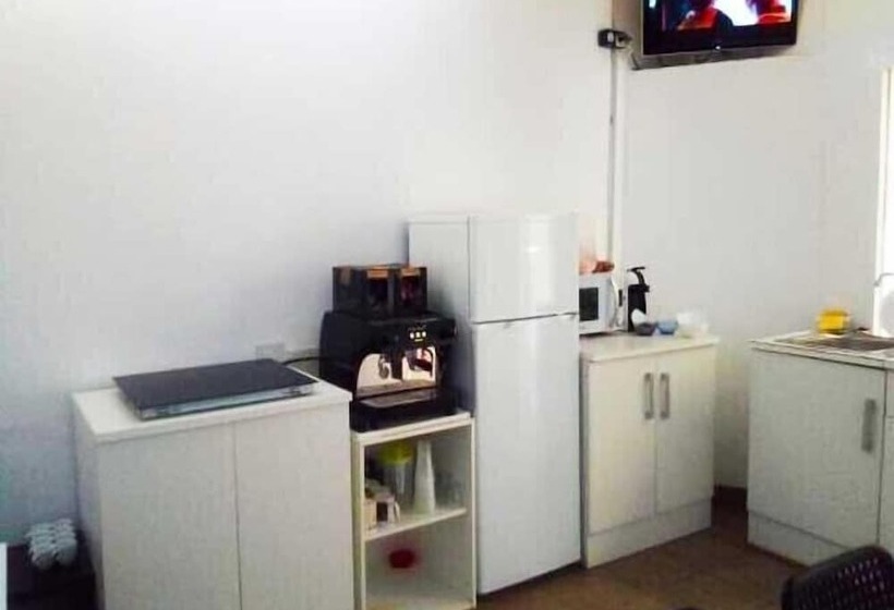 Escuela De Surf Y Hostel Baldaio