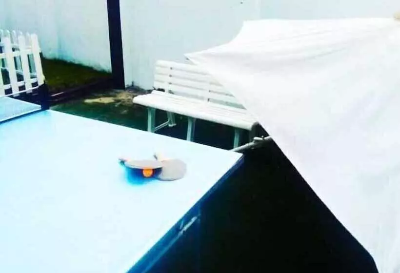 Escuela De Surf Y Hostel Baldaio