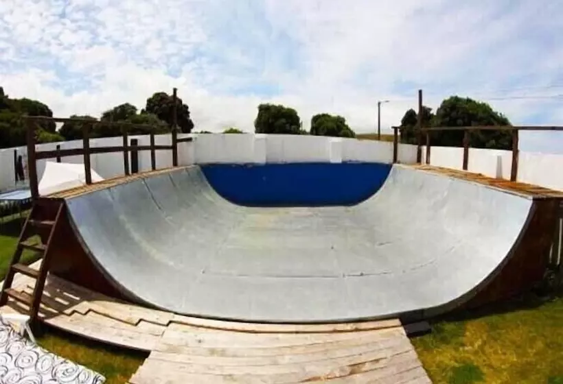 Escuela De Surf Y Hostel Baldaio