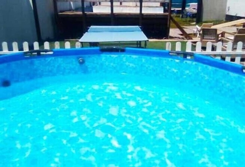 Escuela De Surf Y Hostel Baldaio