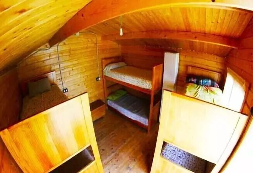 Escuela De Surf Y Hostel Baldaio