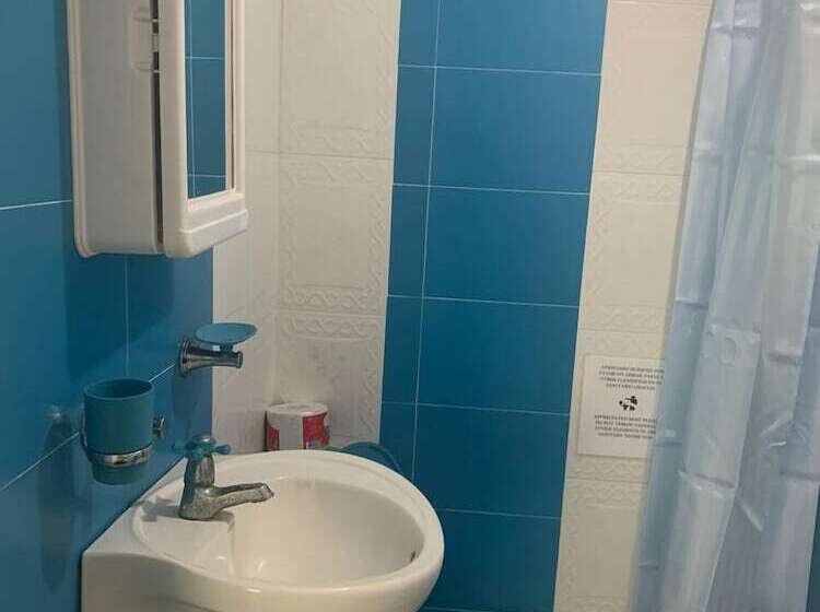 مسافرخانه Posada Cocos Place