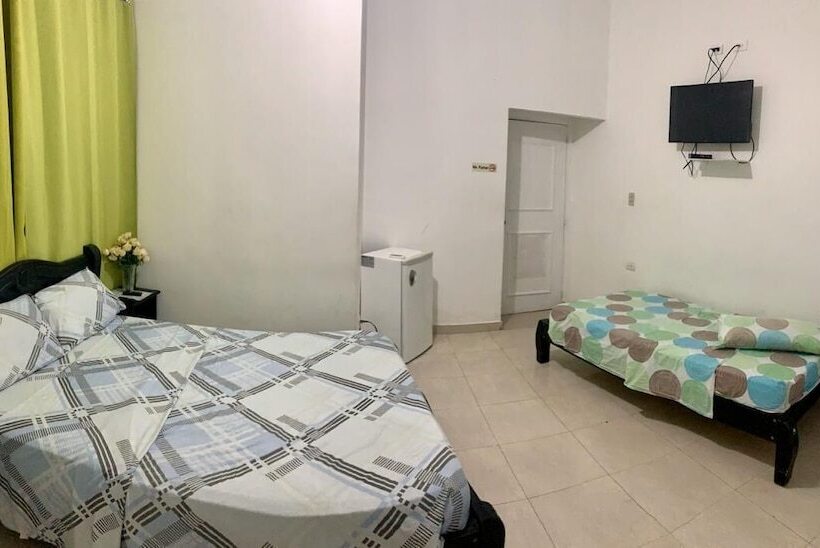 مسافرخانه Posada Cocos Place