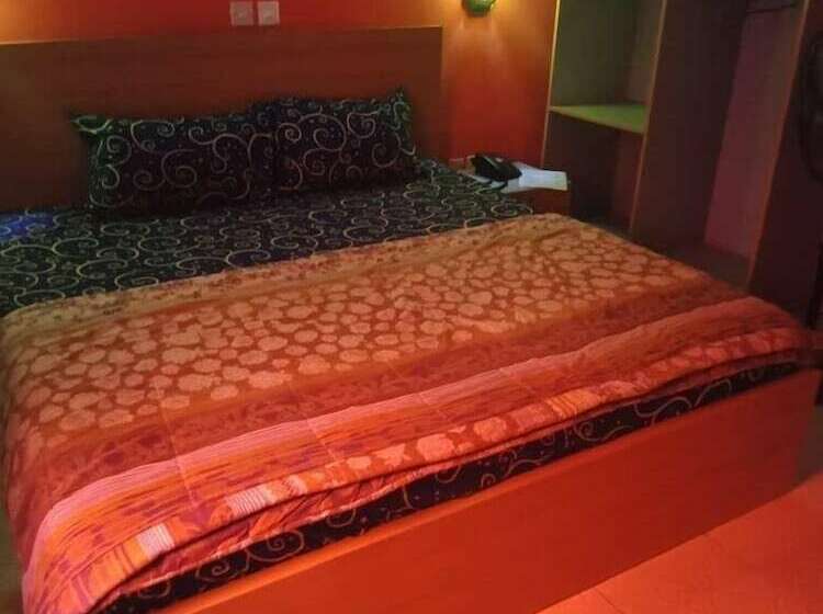 هتل Jemadex Kings