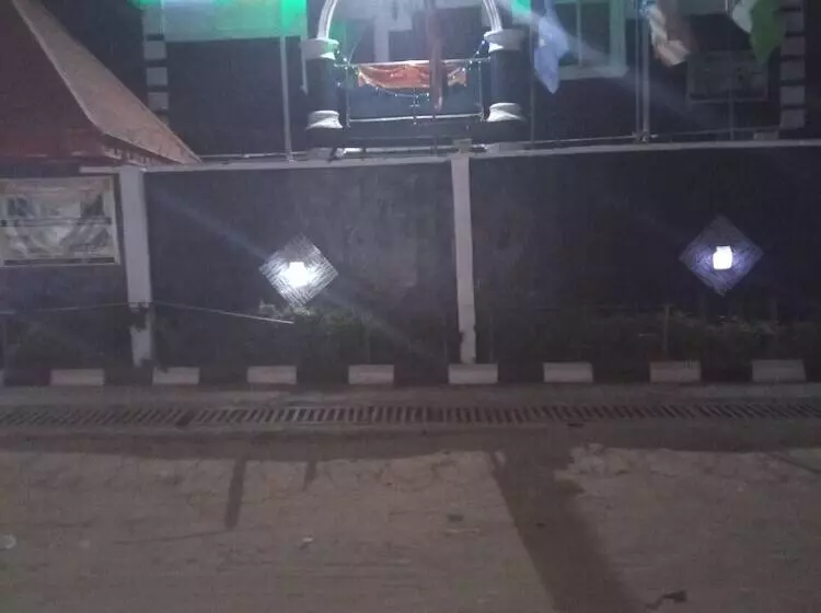 هتل Jemadex Kings