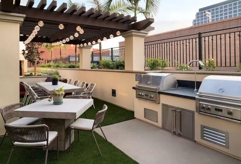 Hotelli Residence Inn Los Angeles Glendale