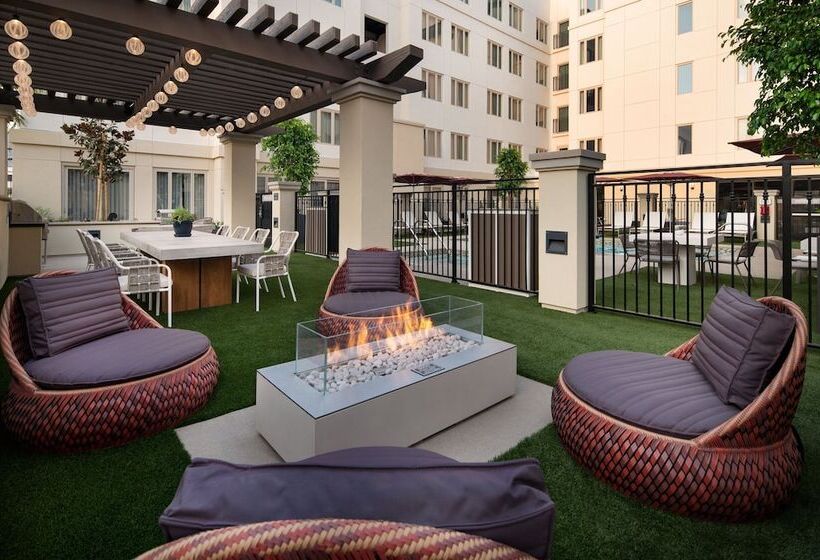 هتل Residence Inn Los Angeles Glendale