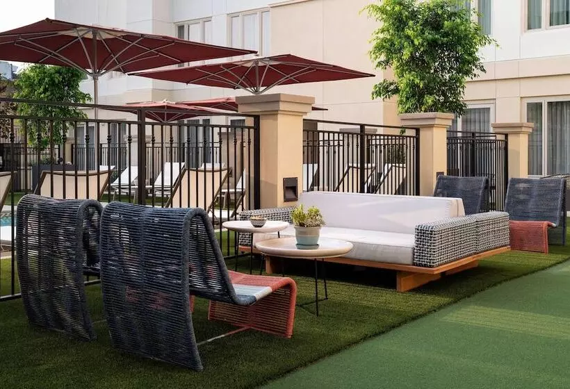 Hotelli Residence Inn Los Angeles Glendale