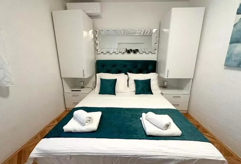 Majatalo Apartmani Daša Tučepi