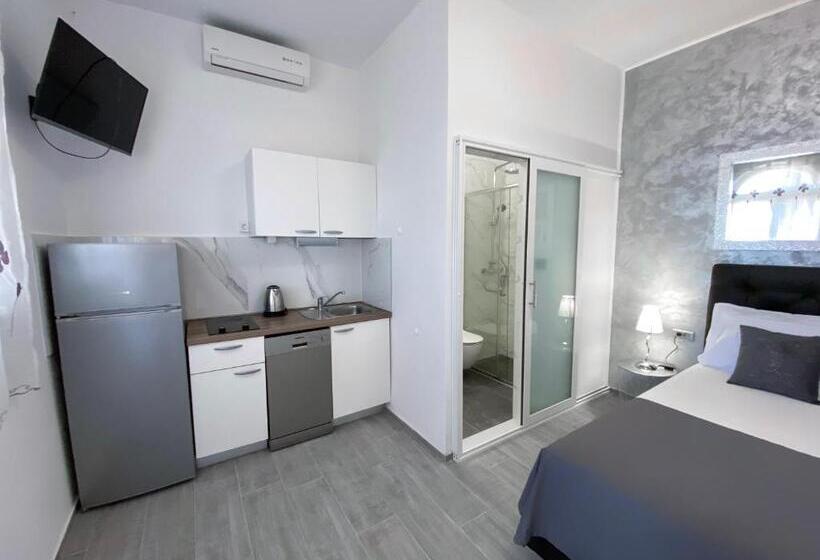 Пансион Apartmani Daša Tučepi