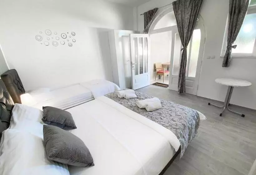 Majatalo Apartmani Daša Tučepi