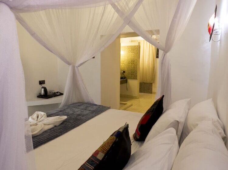 膳宿费 Zanzi House