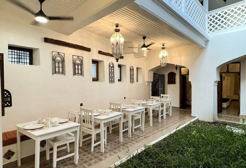 膳宿费 Zanzi House