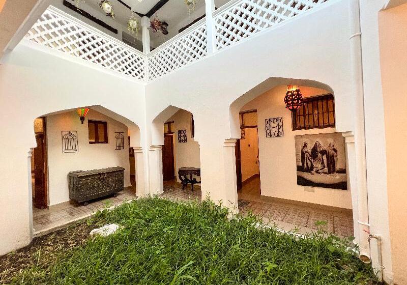 膳宿费 Zanzi House