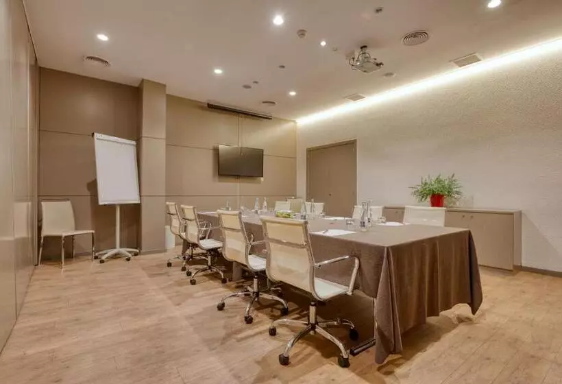 Отель America Barcelona