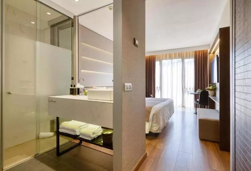 Отель America Barcelona