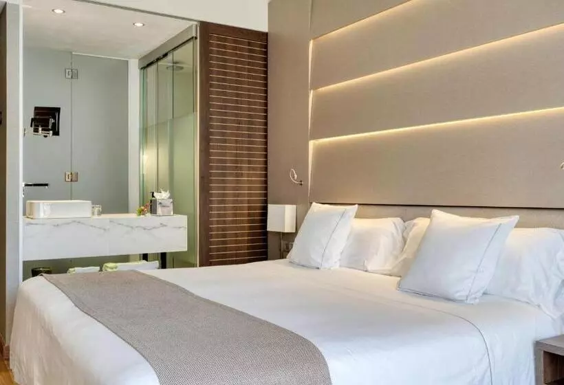 Отель America Barcelona