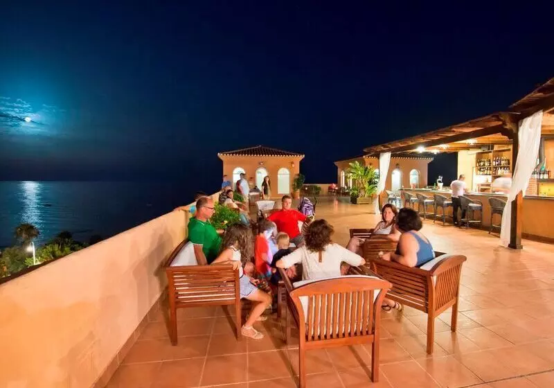 ホテル Bahia Tropical