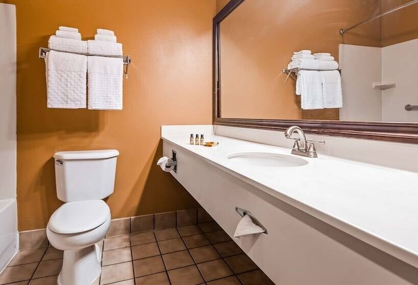 בית מלון כפרי Best Western Plus Brandywine Inn & Suites