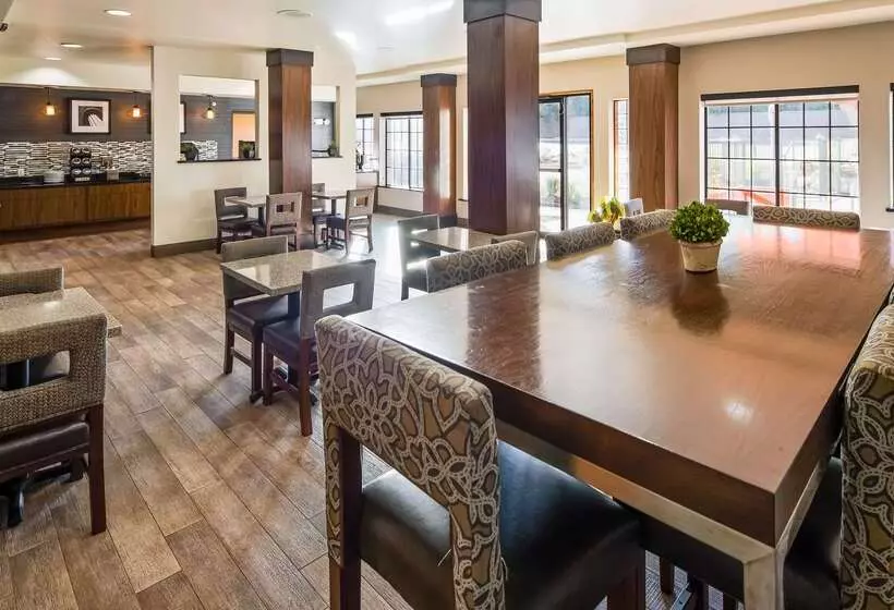 ホテル Best Western Plus Hill Country Suites   San Antonio