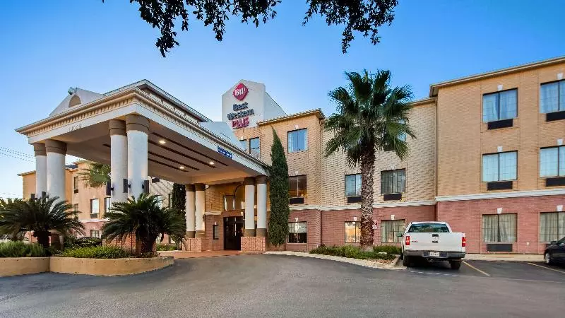 ホテル Best Western Plus Hill Country Suites   San Antonio