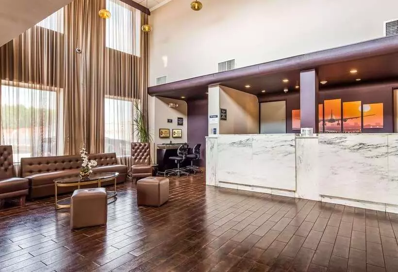 בית מלון כפרי Best Western Plus Newark Airport West