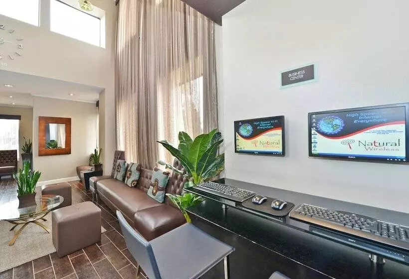 בית מלון כפרי Best Western Plus Newark Airport West