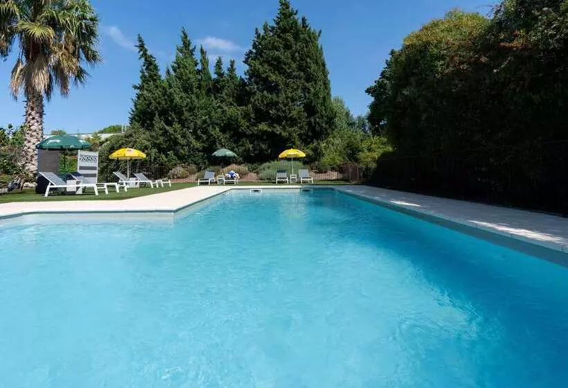 Brit Hotel Avignon Sud Le Calendal