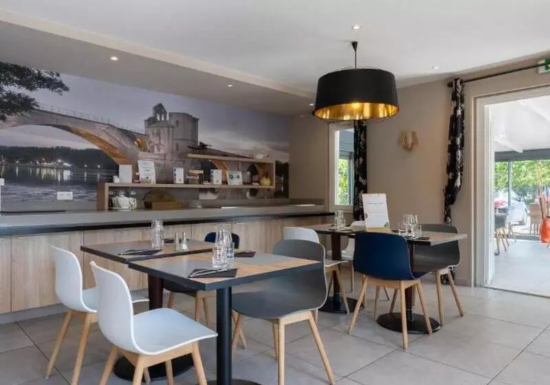 Brit Hotel Avignon Sud Le Calendal