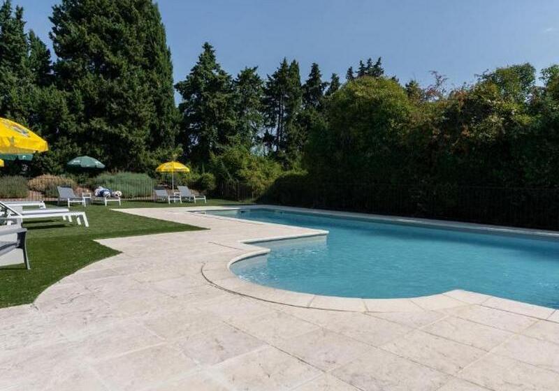 Brit Hotel Avignon Sud Le Calendal